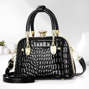 Women Crocodile Pattern Handbag PU Leather Doctor Bag With Crystal Clasp Elegant Crossbody Shoulder Purse