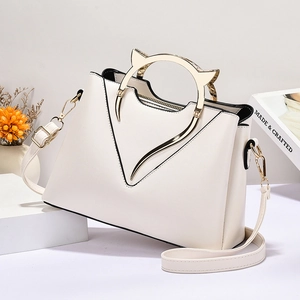 Sac À Main Mode Femme En Similicuir Avec Poignée Métal Oreille De Chat Sac Bandoulière Décor En V Grande Capacité Épuré