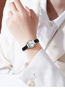 Montre vintage GEDI pour femme avec cadran à effet soleil et bracelet en cuir noir