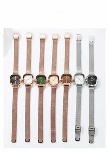 Collection de montres à quartz carrées pour femmes avec bracelets à mailles variés