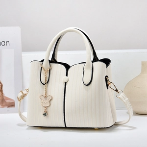 Damen Handtasche PU Leder Vertikale Streifen Umhängetasche Mit Kaninchen Anhänger Elegante Alltag Büro Henkeltasche