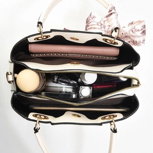 Sac à main minimaliste grande capacité avec trois compartiments et foulard en soie