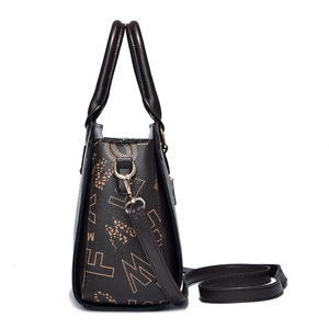 Sac à main marron foncé avec imprimés lettres et léopard élégants en cuir grainé