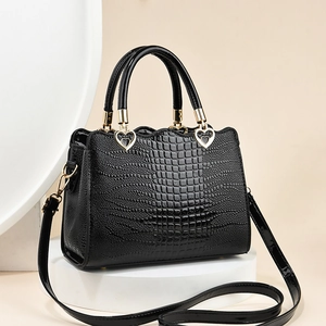 Borsa A Mano In Pelle PU Goffrata Coccodrillo Fibbia In Metallo A Cuore Bordo Ondulato Grande Capacità Tracolla Elegante