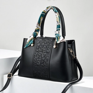 Sac À Main Élégant Pour Femmes En Cuir PU Grande Capacité Broderie Écharpe Poignée Pendentif Künstliche Perle Mariage Fête Sac À Bandoulière