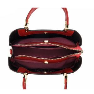 Elegante rote Handtasche mit Stickerei, drei Fächern und goldenen Beschlägen
