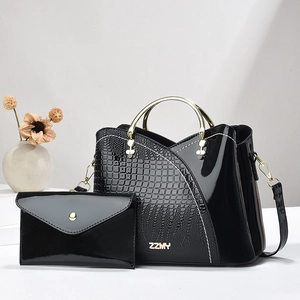 Ensemble élégant sac à main Boston noir à motif crocodile et pochette assortie