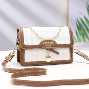 Women Quilted Crossbody Bag PU Leather Contrast Color Shoulder Bag With Gold Chain Wide Strap Daily Elegant Fashion