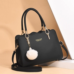 Borsa Da Donna In Pelle PU Elegante Design Con Bordo Ondulato Borsa A Tracolla Con Ciondolo Pompon Per Donna Moda
