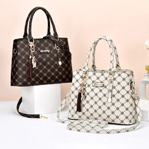 Elegant large capacity handbag with geometric pattern and detachable strap for women