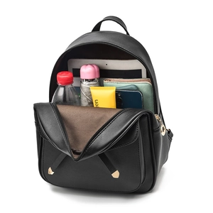 Ensemble de sacs à dos noirs en cuir à grande capacité avec objets du quotidien inclus
