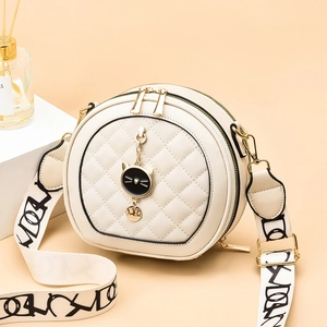 Women Quilted Round Crossbody Bag PU Leather Rhombic Shoulder Purse With Cat Pendant Wide Strap Dual Zipper Fashion