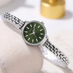 Montre GEDI pour femme en argent avec cadran vert émeraude et bracelet métallique fin