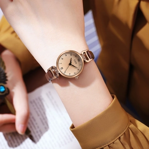 Orologio GEDI vintage da donna con cassa dorata tonda e cinturino sottile in pelle