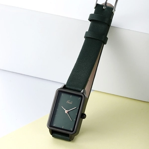 Elegante orologio al quarzo quadrato verde da donna con cinturino in pelle e cassa nero opaco
