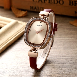 Women Fashion Quartz Watch Rhinestone Bezel Leather Strap Waterproof Oval Case Vintage Elegant Wristwatch For Ladies