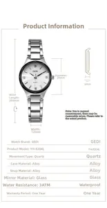 Vue détaillée d'élégante montre argentée pour femme avec cadran blanc de 28mm et specs