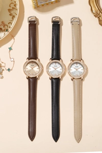 Trois montres de luxe pour femmes avec bracelet cuir et cristaux dans boîtier doré rose