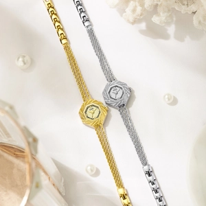 Elegante orologio da polso al quarzo ottagonale da donna in finiture oro e argento