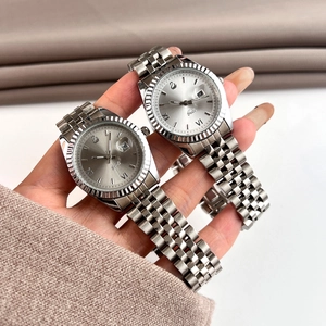 Montre à quartz Gedi pour femme avec bracelet en acier argenté et lunette cannelée