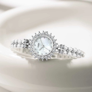 Women Quartz Watch Faux Artificial Pearl Bracelet Strap Rhinestone Flower Bezel Mother Of Artificial Pearl Dial Waterproof Elegant Luxury