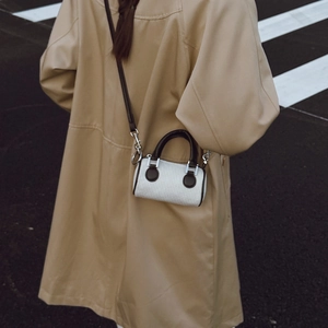 Mini sac seau vintage en velours côtelé pour enfants avec rayures blanc et marron