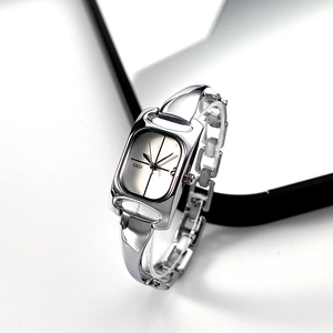 Damen Elegante Rechteckige Quarz Armbanduhr Silberfarben Metall Minimalistisch Schick Luxus Stil Wasserdichte Armbanduhr