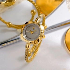 Orologio a bracciale GEDI da donna dorato con quadrante grigio quadrato e dettagli in cristallo