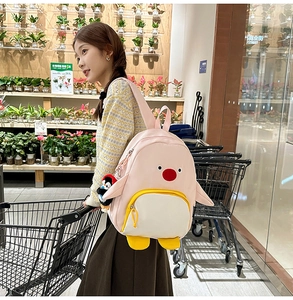 Sac à dos pingouin rose avec ailes 3D et charm pour étudiantes en situation réelle
