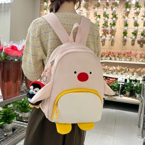 Sac à dos mignon en forme de pingouin rose pour femme avec pendentif en peluche