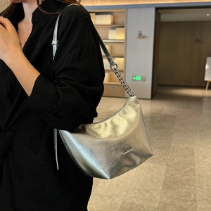 Minimalist silver pleated crescent underarm bag with metal chain strap for women