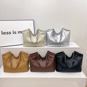Large Capacity Underarm Hobo Bag Litchi Texture PU Leather With Silver Chain Strap Trendy Minimalist For Women