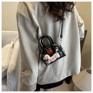 Mini sac à main à carreaux pour enfants avec cœur rouge et breloque chien blanc