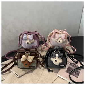 Borse a secchiello in peluche per bambini con orsetto e coulisse in quattro varianti