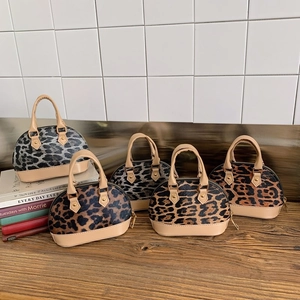 Kinder Mini Muschel Umhängetasche Leopard Print PU Leder Metallkette Trendy Crossbody Tasche