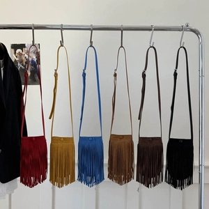 Mini Sac À Bandoulière En Similicuir PU Givré Avec Design À Franges Et Fermoir Magnétique Pour Femmes Accessoire
