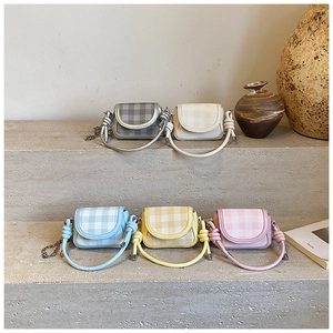Mini plaid children hand bags in five colors with twisted handles and metal chains