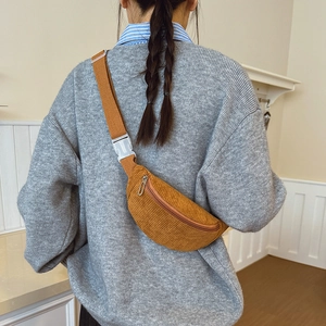 Sac banane enfant en velours côtelé jaune gingembre avec bandoulière réglable