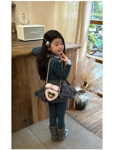 Sac bandoulière cœur rose avec motif à carreaux arc-en-ciel et nœud doux pour fillettes