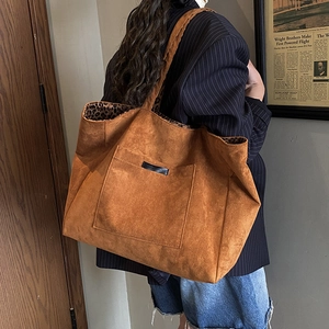 Grand sac cabas rétro pour enfants à imprimé léopard, sac bandoulière en daim marron