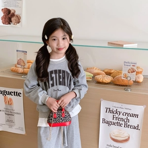 Toddler girl grey tracksuit set with leopard print mini bag and chain strap detail