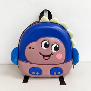 Détail du sac à dos dinosaure pour enfant avec coque rigide et finitions en peluche