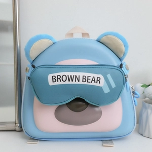Vue détaillée du sac à dos enfant avec masque d'ours et texte Brown Bear imprimé