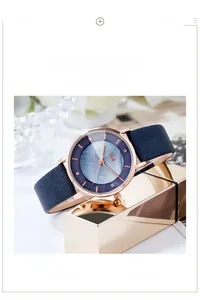 Dettaglio dell'orologio da donna Gedi con quadrante in madreperla e cassa oro rosa