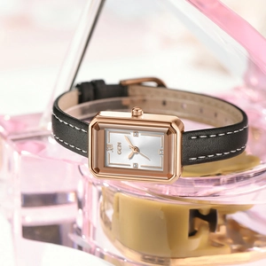 Elegante GEDI Damen-Quarzuhr mit rechteckigem Roségoldgehäuse und schwarzem Lederarmband