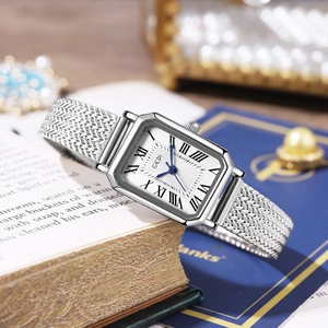Orologio vintage da donna con cinturino in maglia argento e quadrante romano