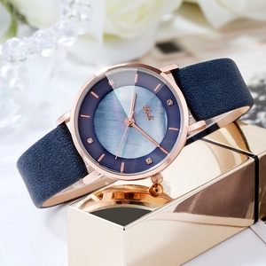 Elegante orologio da donna al quarzo con cassa in oro rosa e cinturino in pelle blu