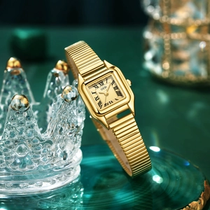 Elegant gold square quartz watch for women with roman numerals and metallic strap