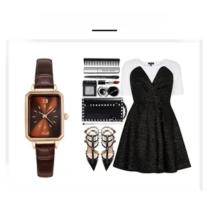 Quadratische goldene Uhr mit braunem Lederarmband und eleganten Mode-Accessoires