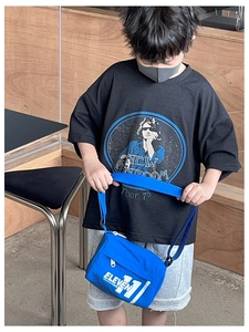 Borsa a tracolla blu impermeabile per bambini con stampa Eleven 11 e zip a contrasto